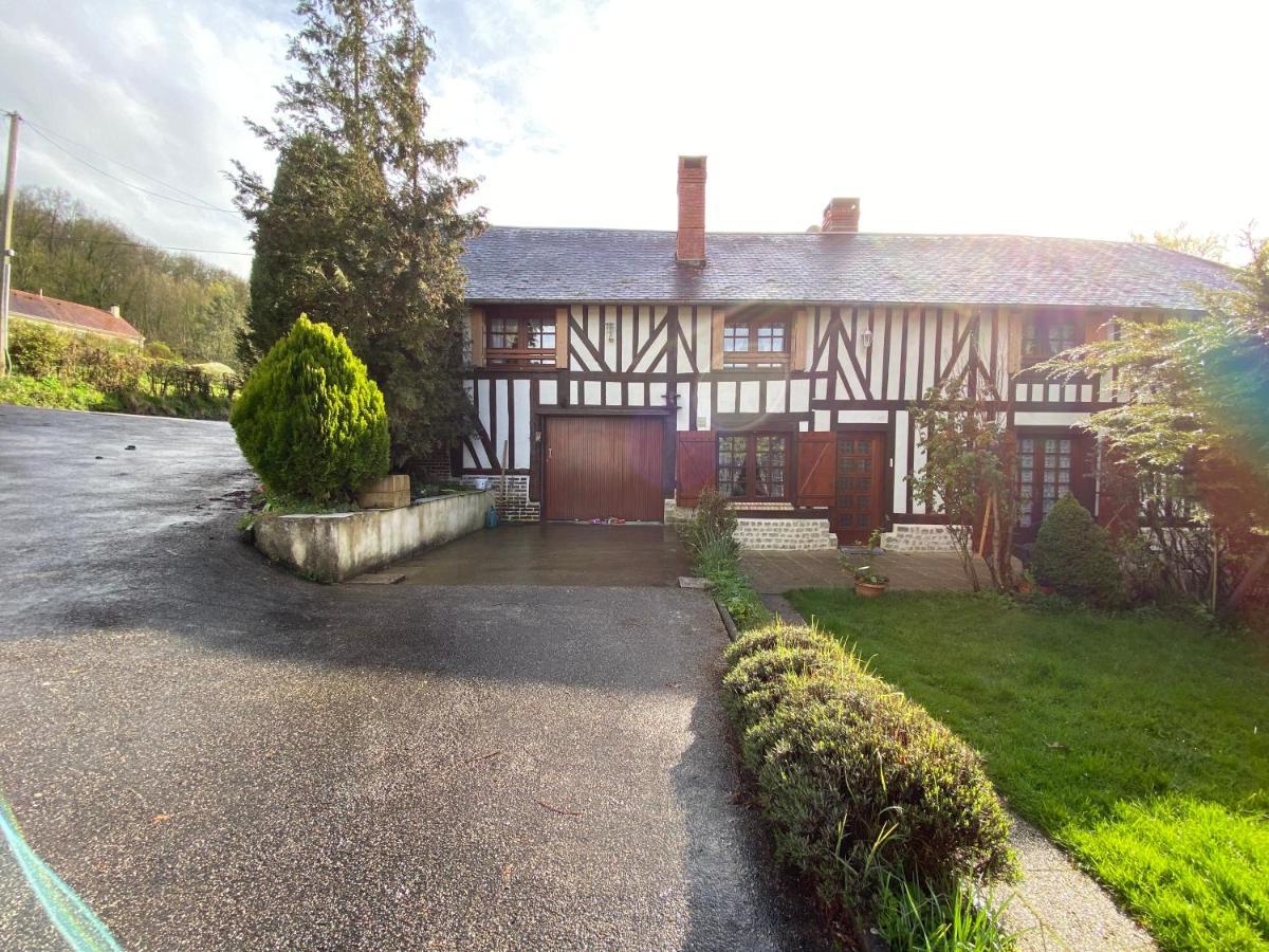 Le Val Godard Fresnay-le-Samson Exterior foto